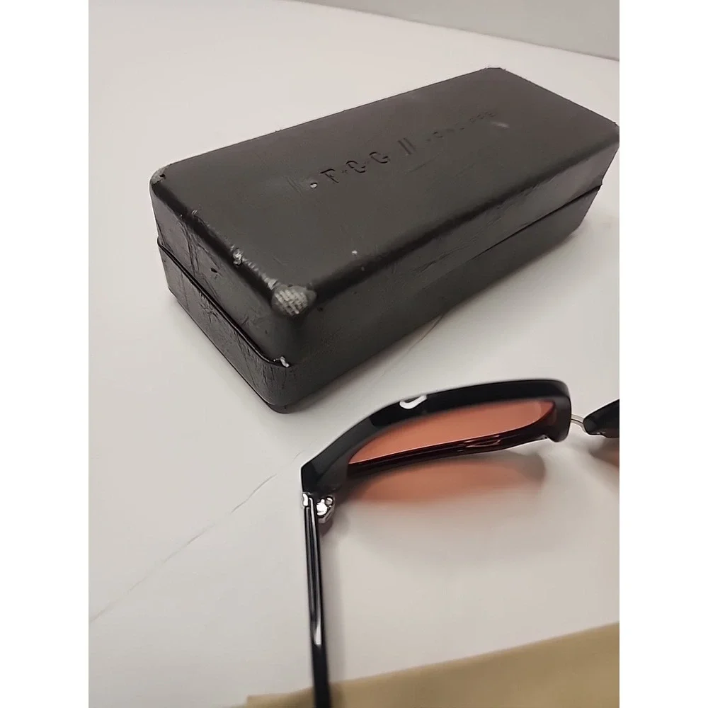 VonZipper Jinx Sunglasses Black‎ with Rose Amber Gradient Lenses Cat Eye